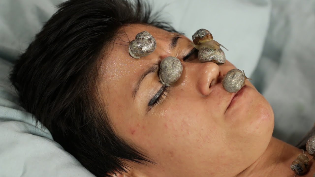 People Get Snail Facials For The First Time • The Test Friends