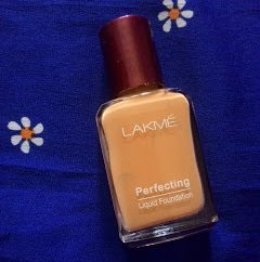 lakme perfecting liquid foundation natural shell review