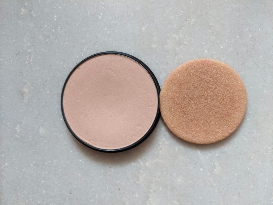 Max Factor Creme Puff Pressed Powder Review 50 Natural