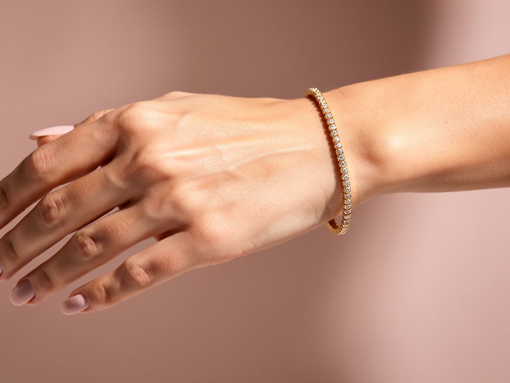 gold tennis bracelet